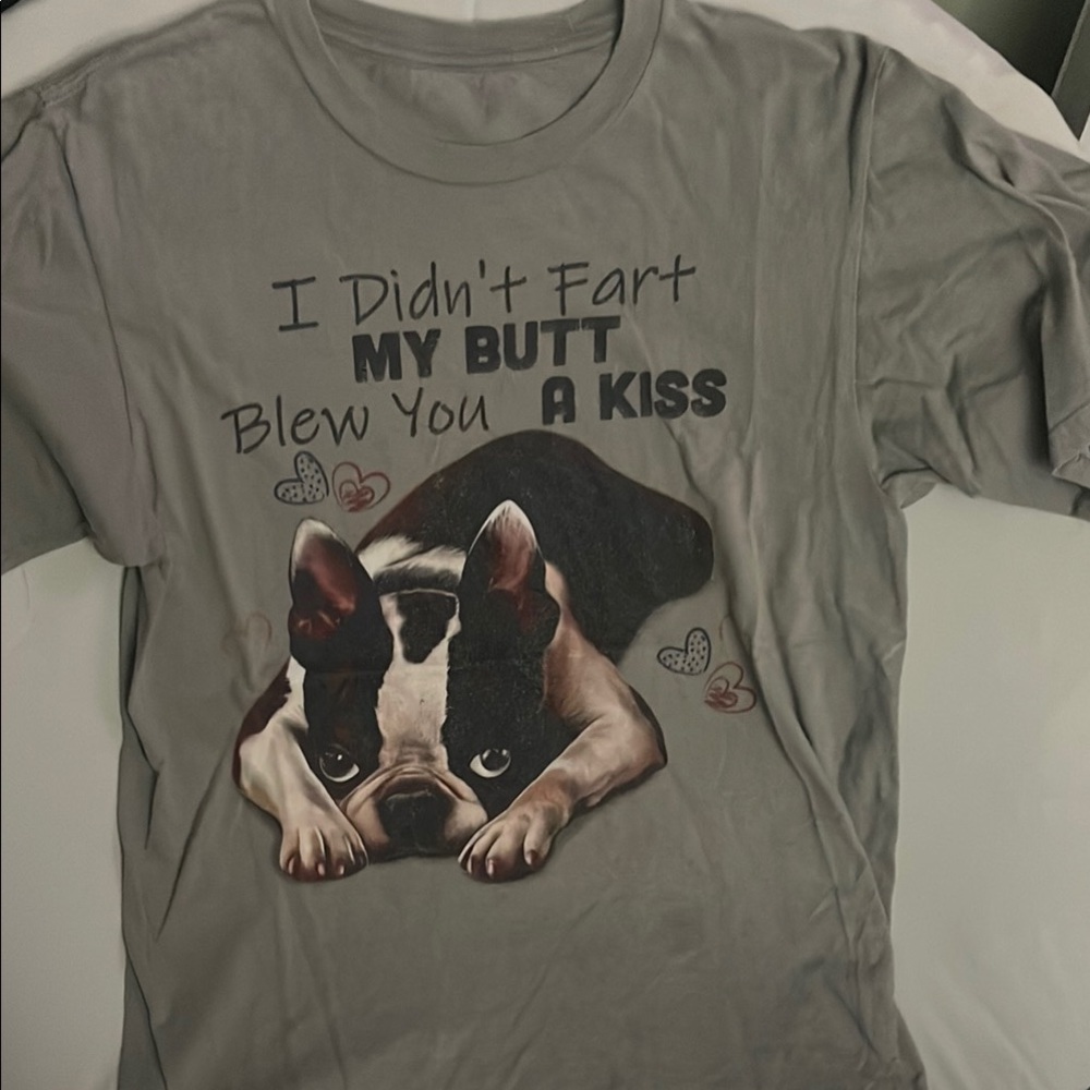 #142- Gray Dog Graphic T-Shirt